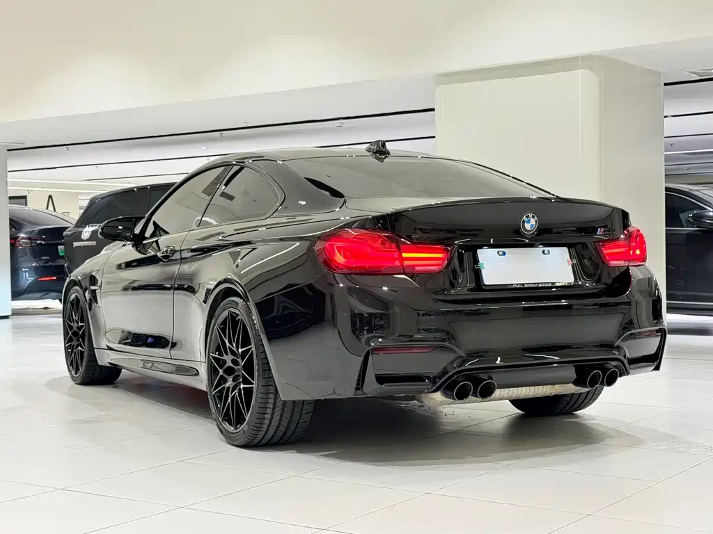BMW M4 — миниатюра 5