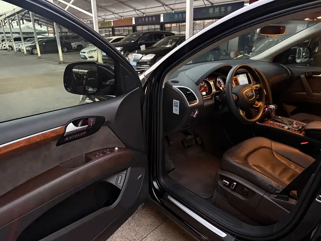 Audi Q7 — миниатюра 8