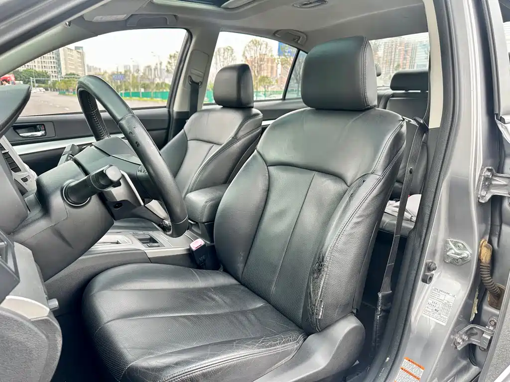 Subaru Legacy 2.0i Luxury Edition, фото 21