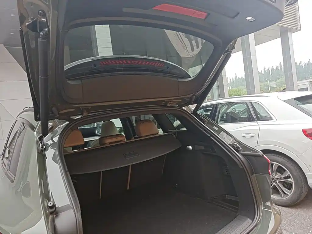 Audi Q6L e-tron — миниатюра 19