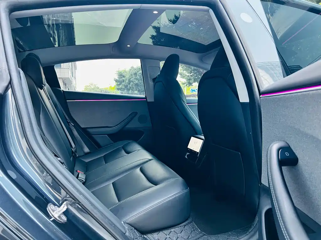 Tesla Model 3 — фотографии объявления, Фото 10