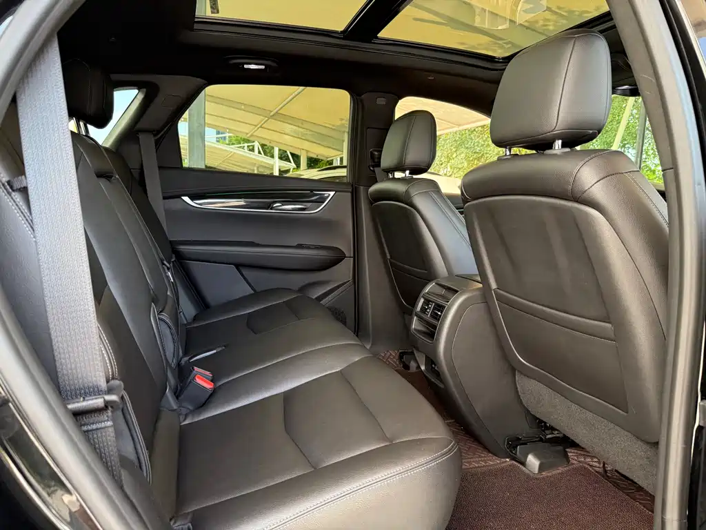 Cadillac XT5 — миниатюра 11