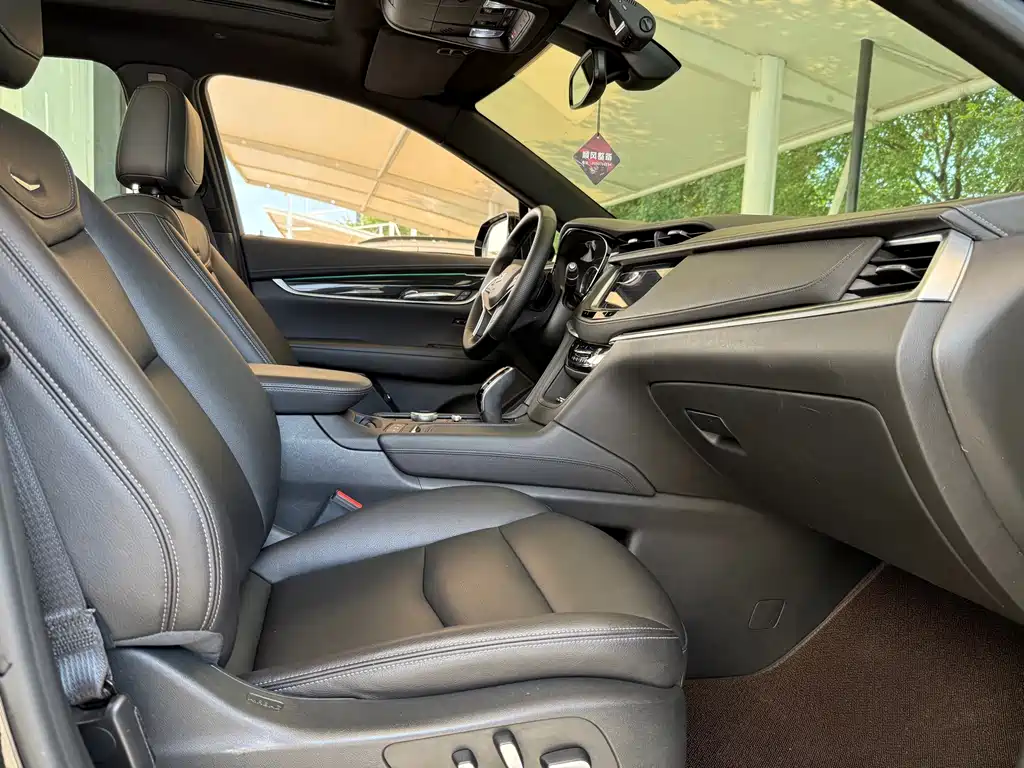 Cadillac XT5 — миниатюра 12