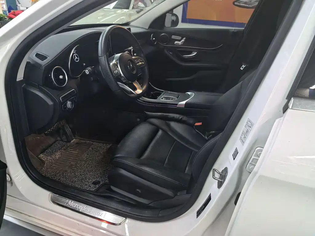 Mercedes-Benz C-Class — миниатюра 2
