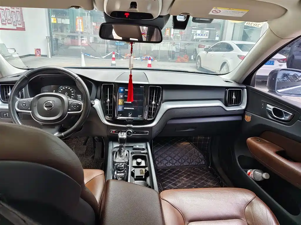 Volvo XC60 2018 T5