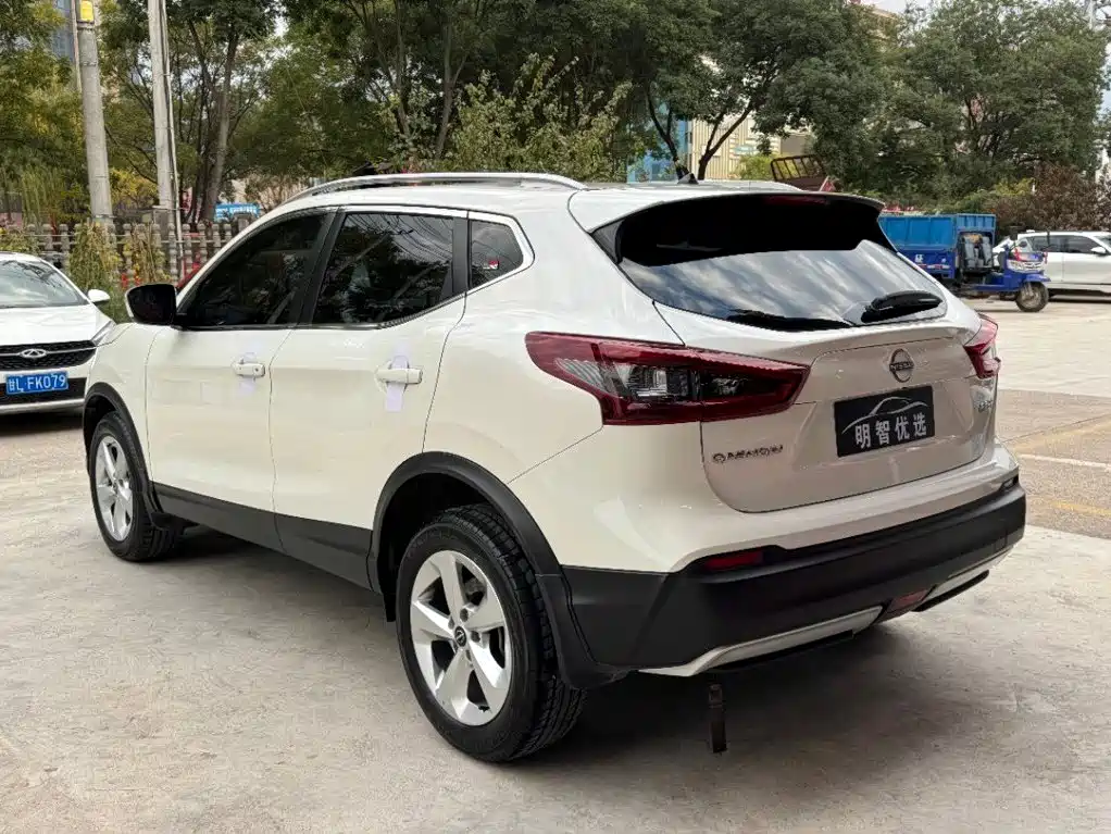 Nissan Qashqai — миниатюра 7