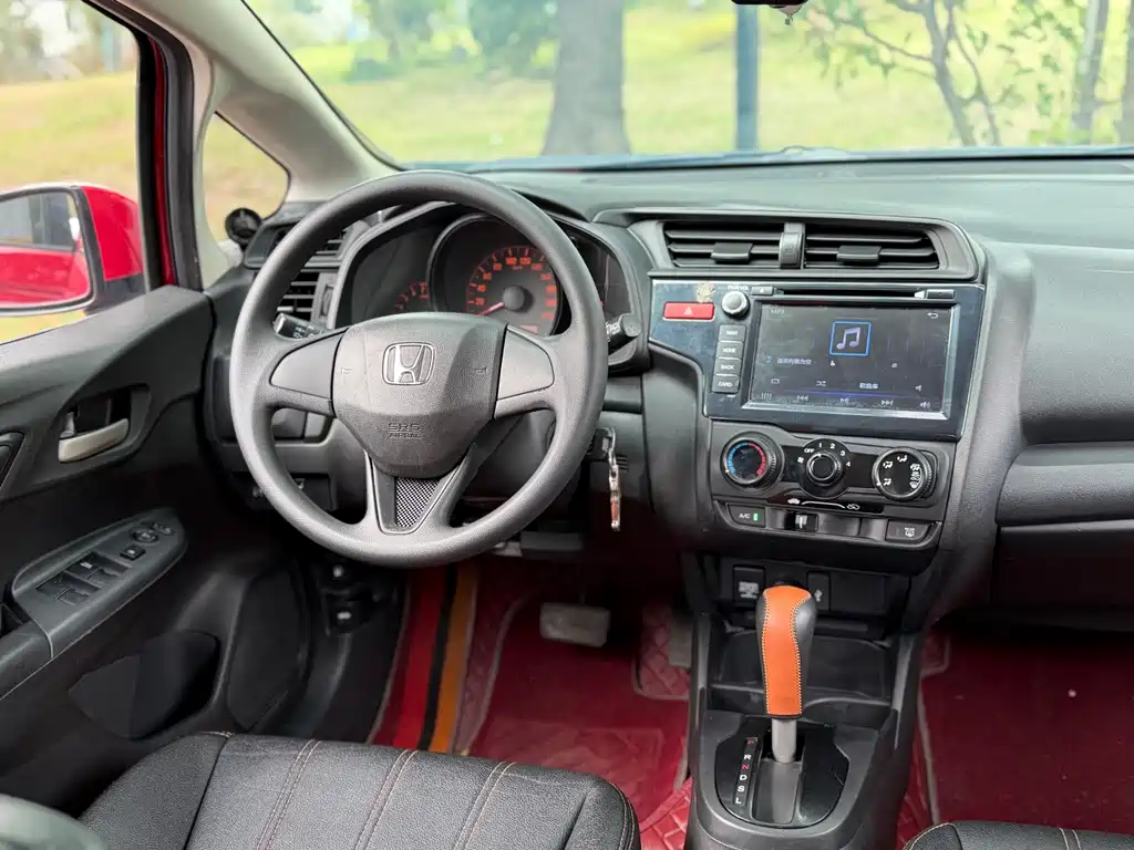 Honda Fit — миниатюра 10