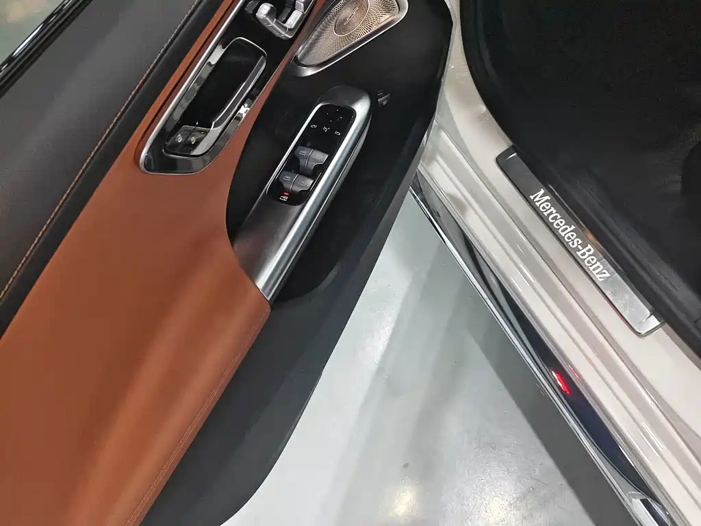 Mercedes-Benz C-Class — миниатюра 4