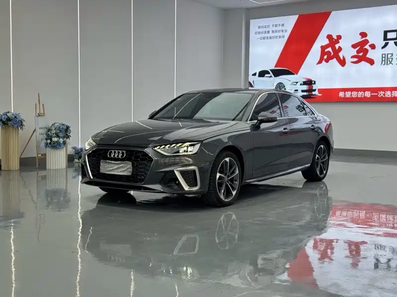 奥迪A4L 2023款 40 TFSI 豪华动感型 2022
