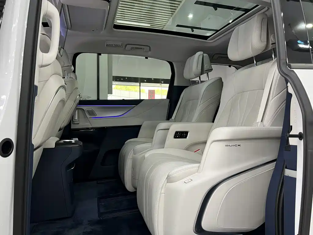 BUICK GL8 NEW ENERGY
