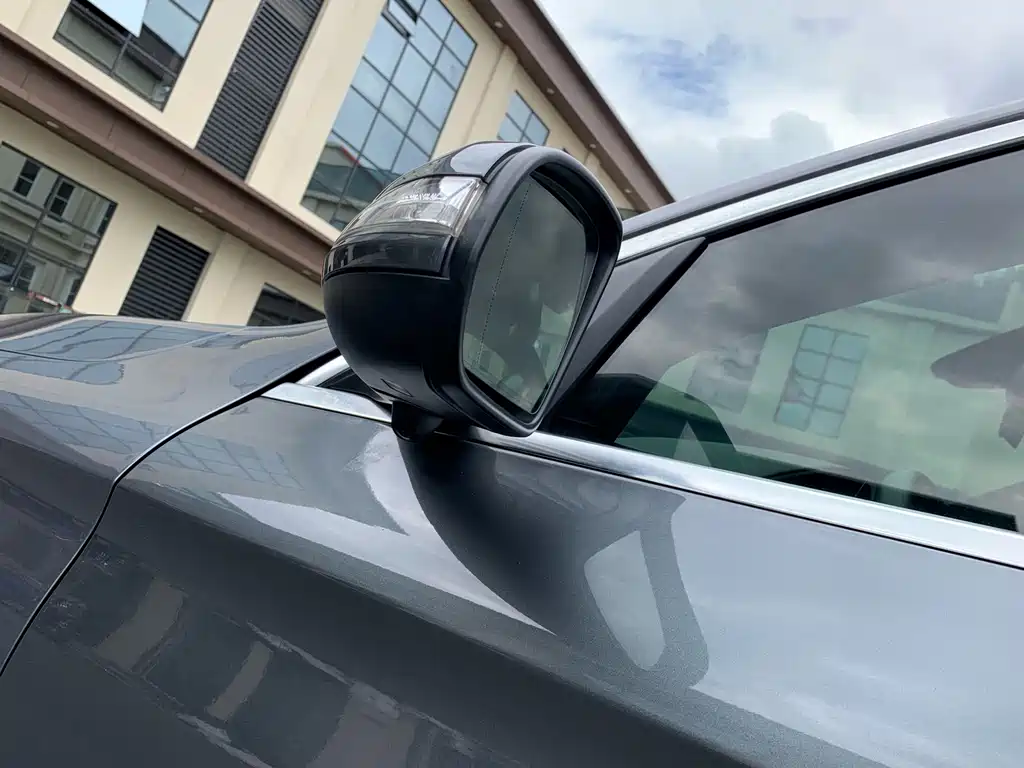 Mercedes-Benz GLC — миниатюра 10