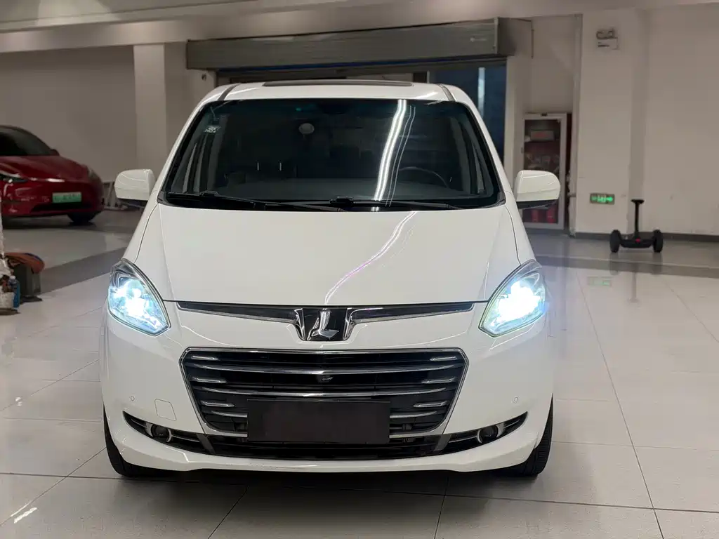 Luxgen Big 7 MPV — миниатюра 2
