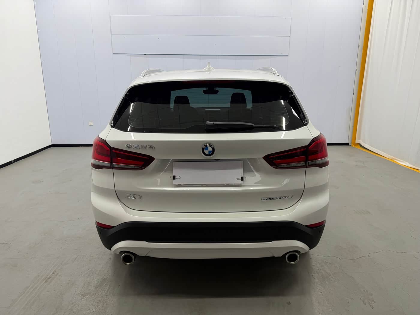 BMW X1 1.5 л 2021 г. Белый, пробег 35000 км