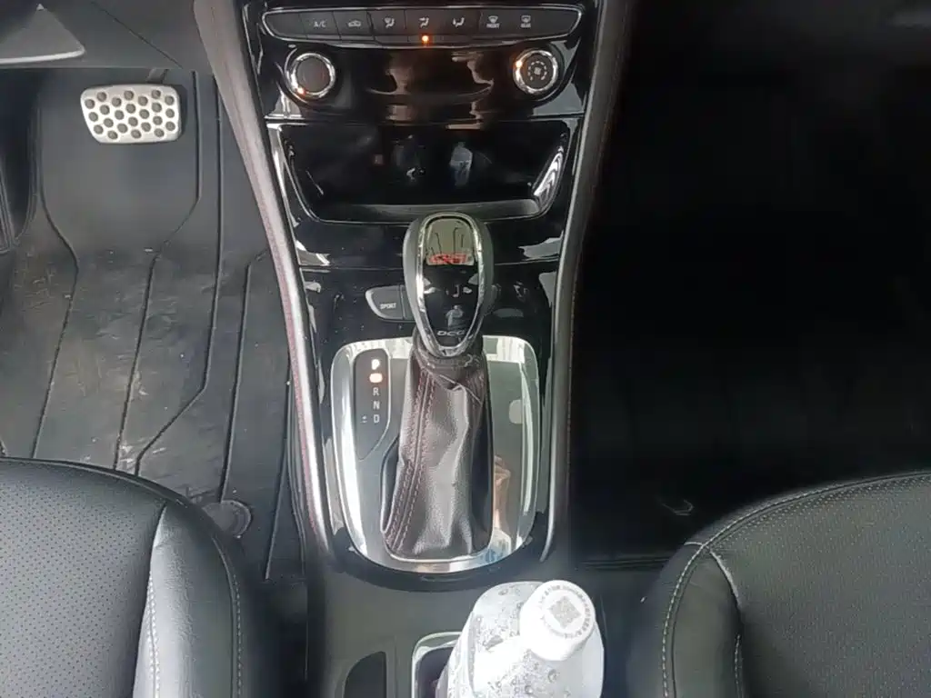 Buick Verano — миниатюра 14