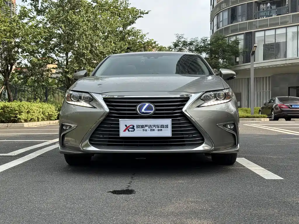 Lexus ES — миниатюра 2