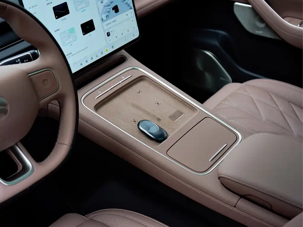 NIO ES6 — миниатюра 16