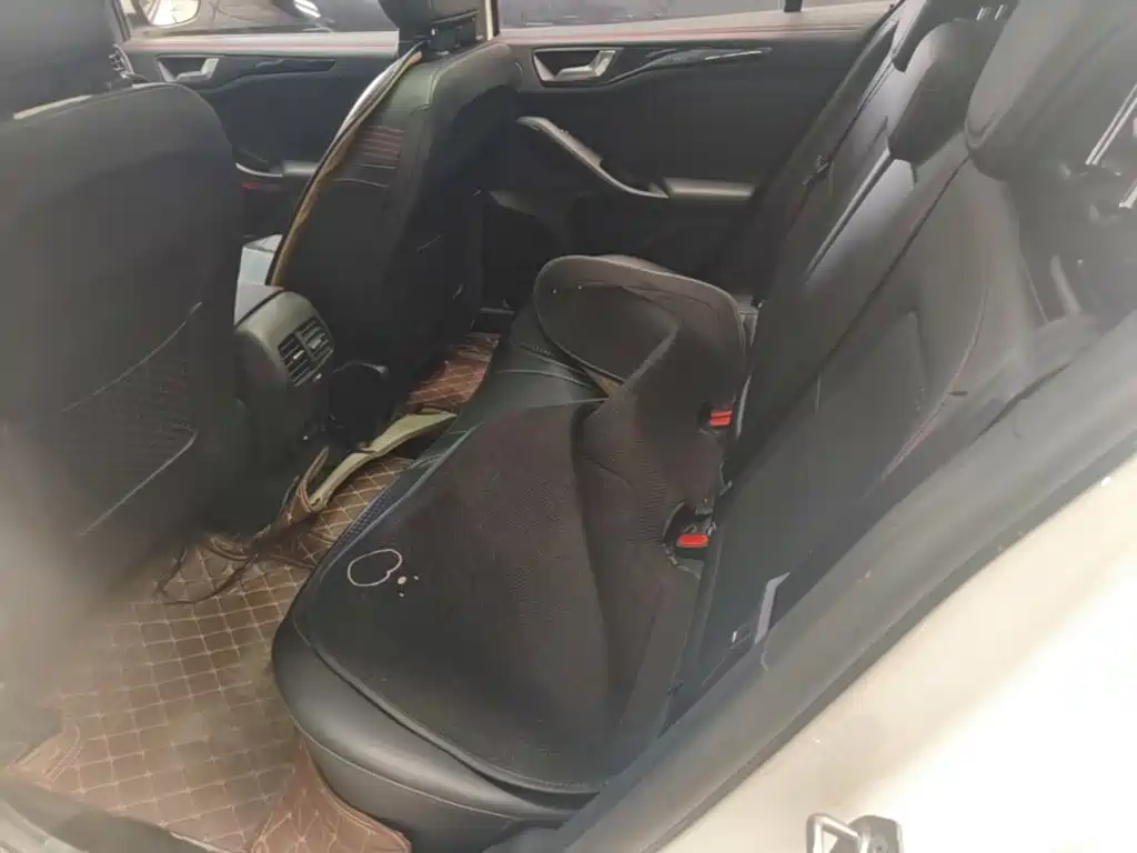 Ford Focus — миниатюра 17