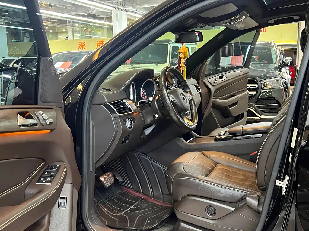 Mercedes-Benz GLE (Import) — миниатюра 8