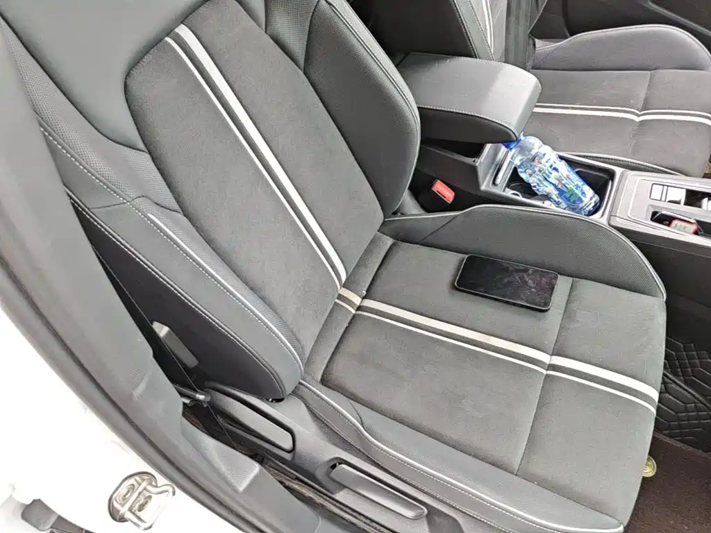 Volkswagen Golf — миниатюра 25