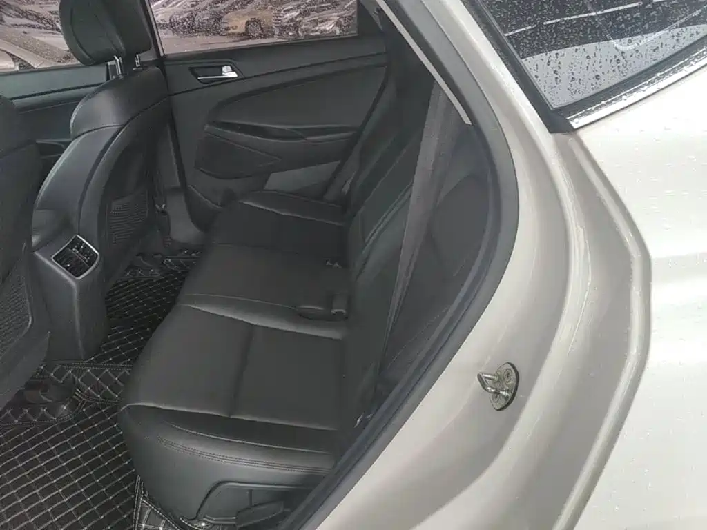 Hyundai Tucson — миниатюра 17