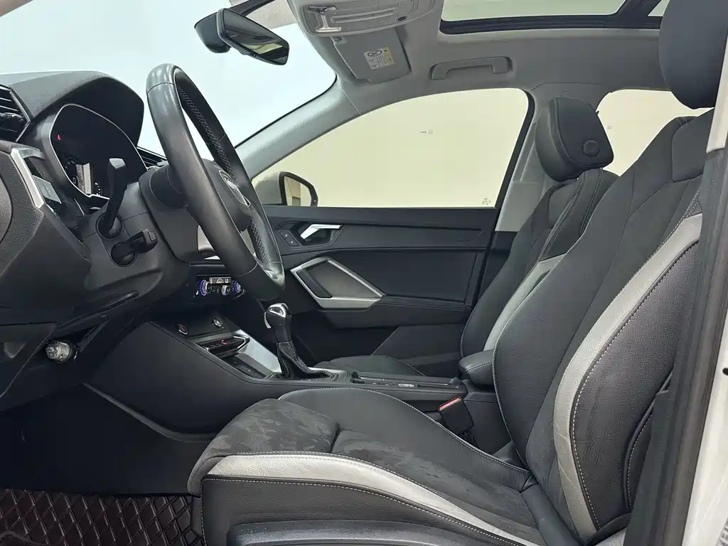 Audi Q3 2022 35 TFSI