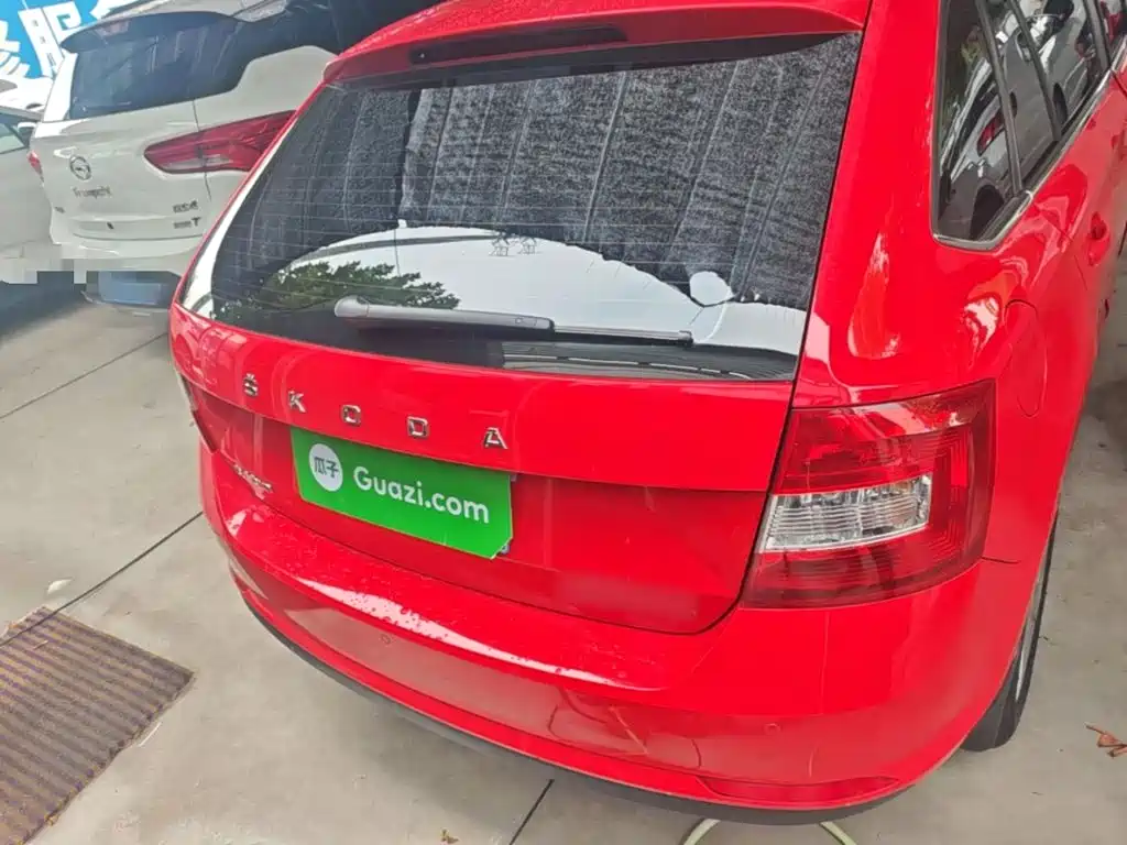 Skoda Rapid Spaceback — миниатюра 6