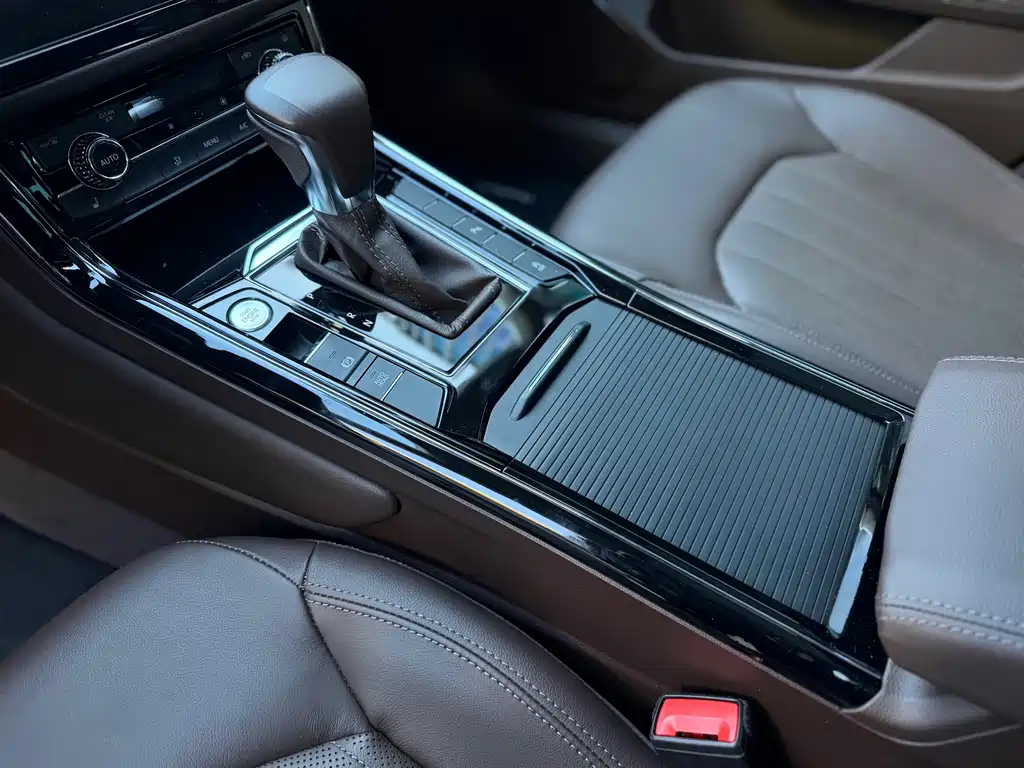 Volkswagen Phideon — миниатюра 8