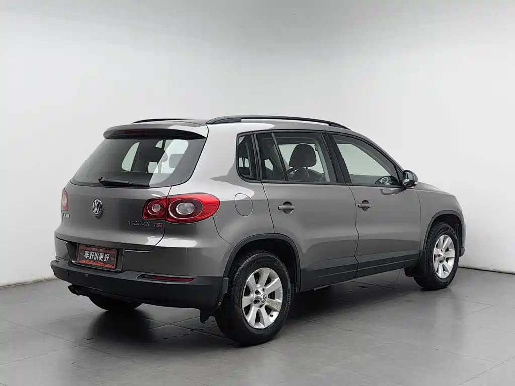 Volkswagen Tiguan — миниатюра 2