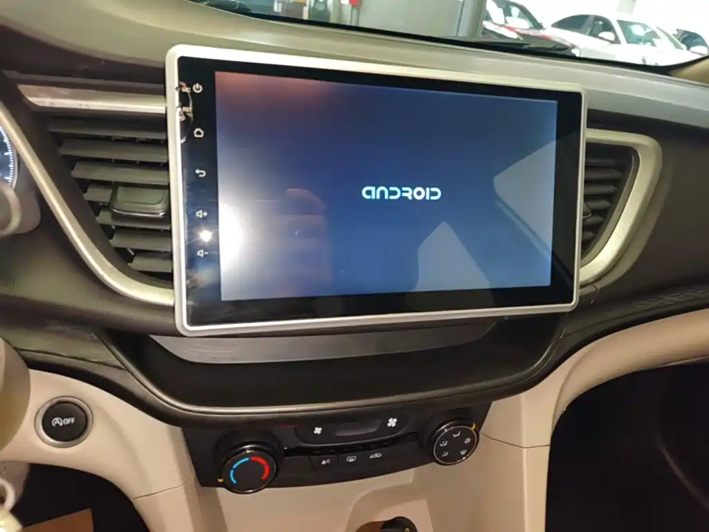 Buick Excelle — миниатюра 13