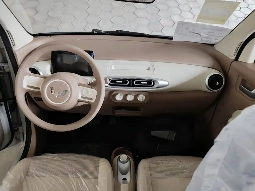 Wuling MINIEV — миниатюра 10