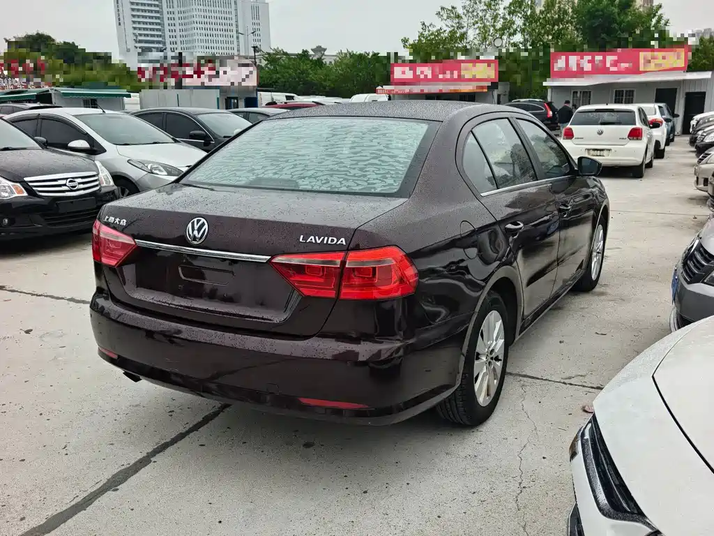 Volkswagen Lavida — миниатюра 4