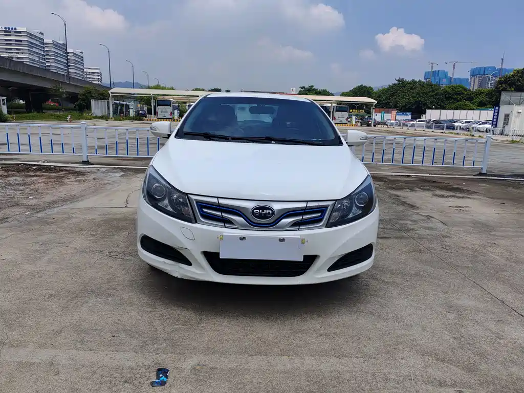 BYD e5 — миниатюра 2