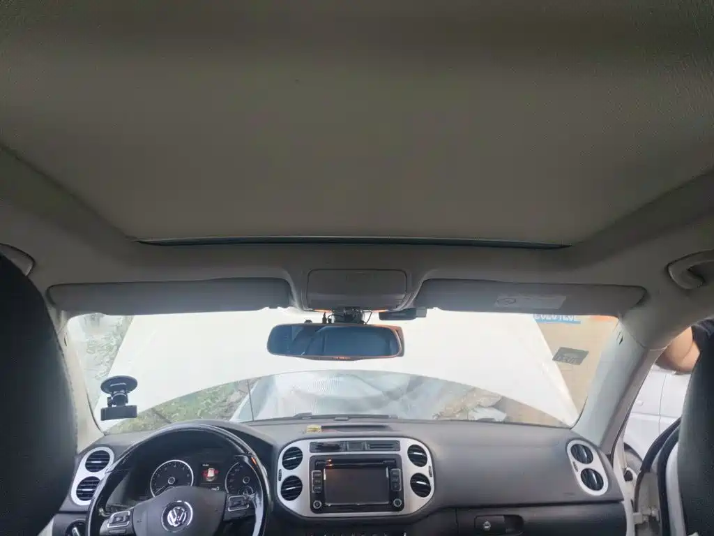 Volkswagen Tiguan — миниатюра 14