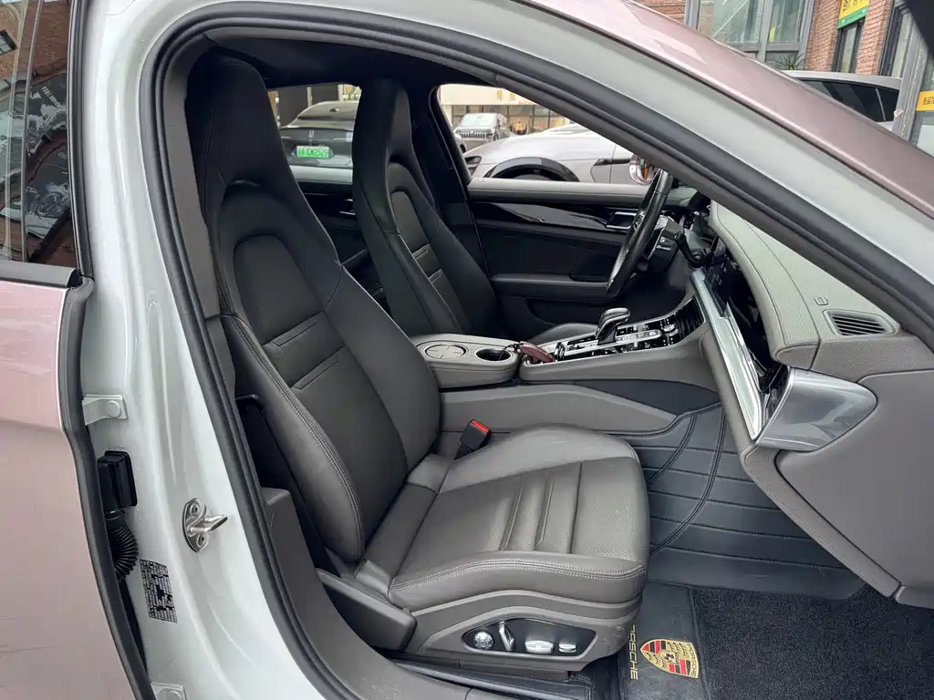 Porsche Panamera Hybrid — миниатюра 20