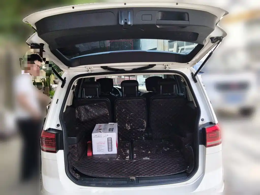 Volkswagen Touran — миниатюра 10