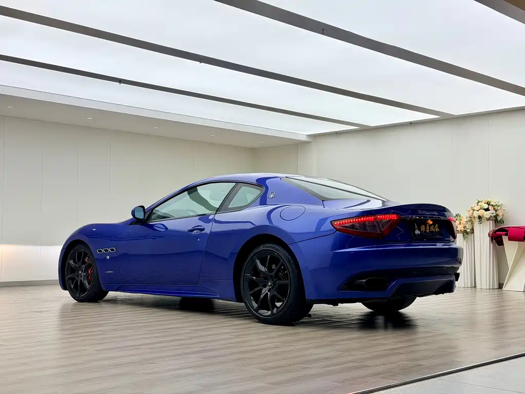 Maserati GranTurismo 2013 4.7L Sport Automatic