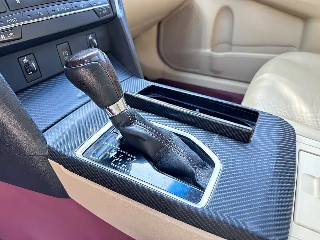 Toyota Camry — миниатюра 13
