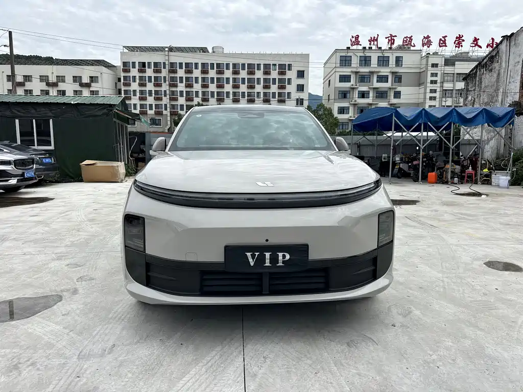 Li Auto L6 2025 Pro
