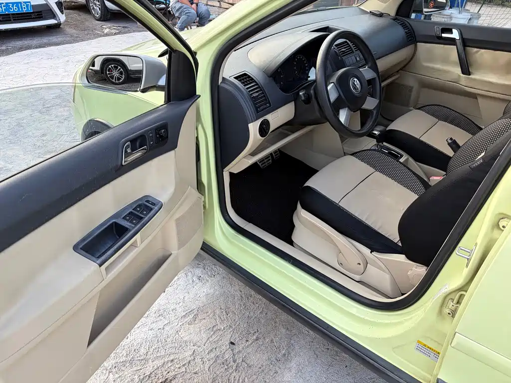 Volkswagen Polo — миниатюра 18