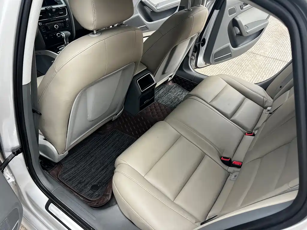 Audi A4L — миниатюра 14