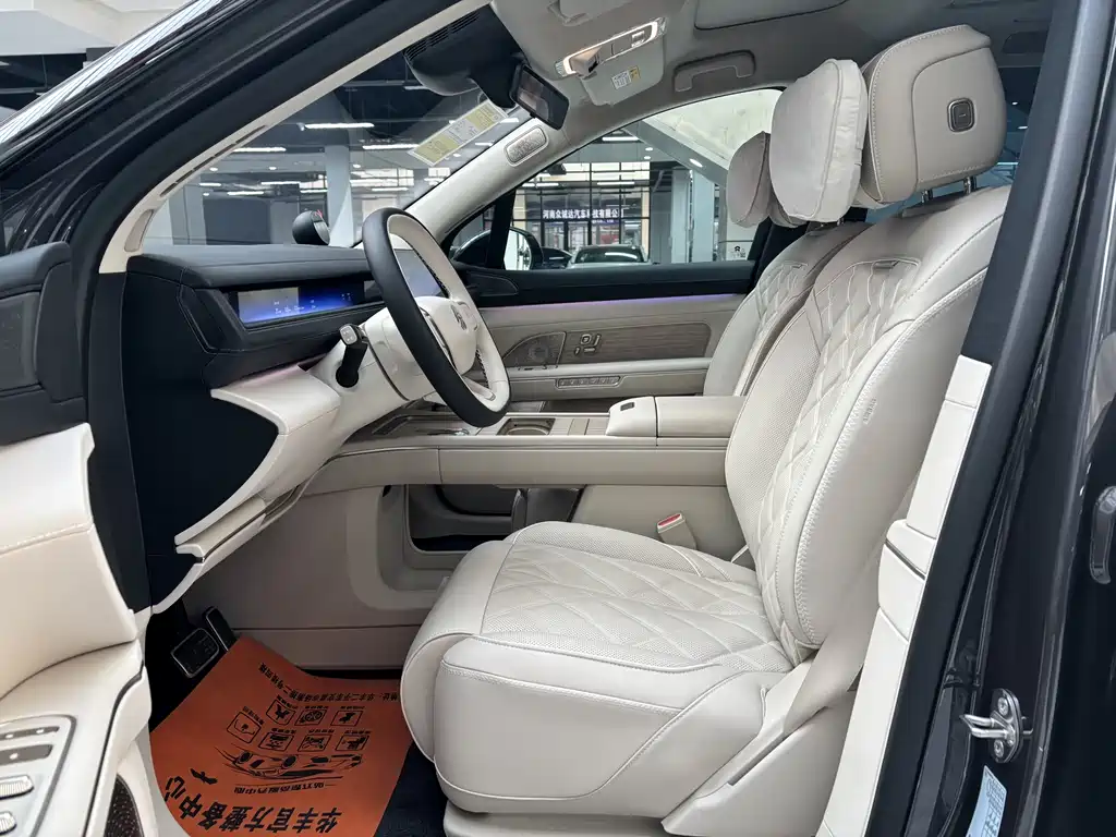 NIO ES8 2026 мест Executive
