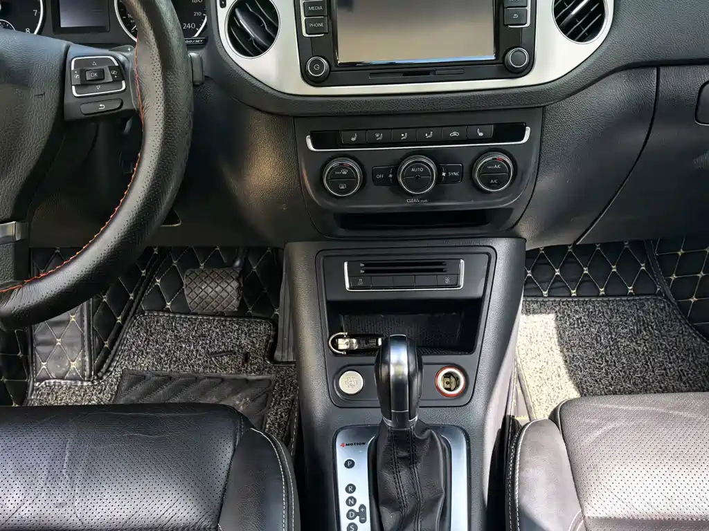 Volkswagen Tiguan — миниатюра 13