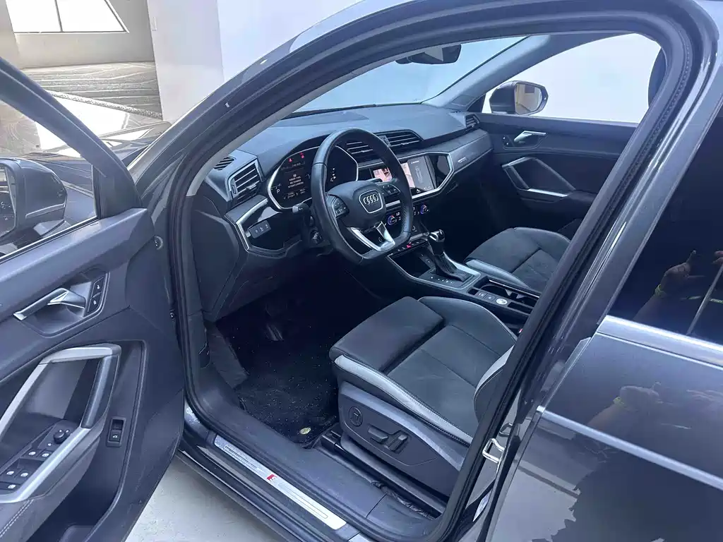 Audi Q3 — миниатюра 10