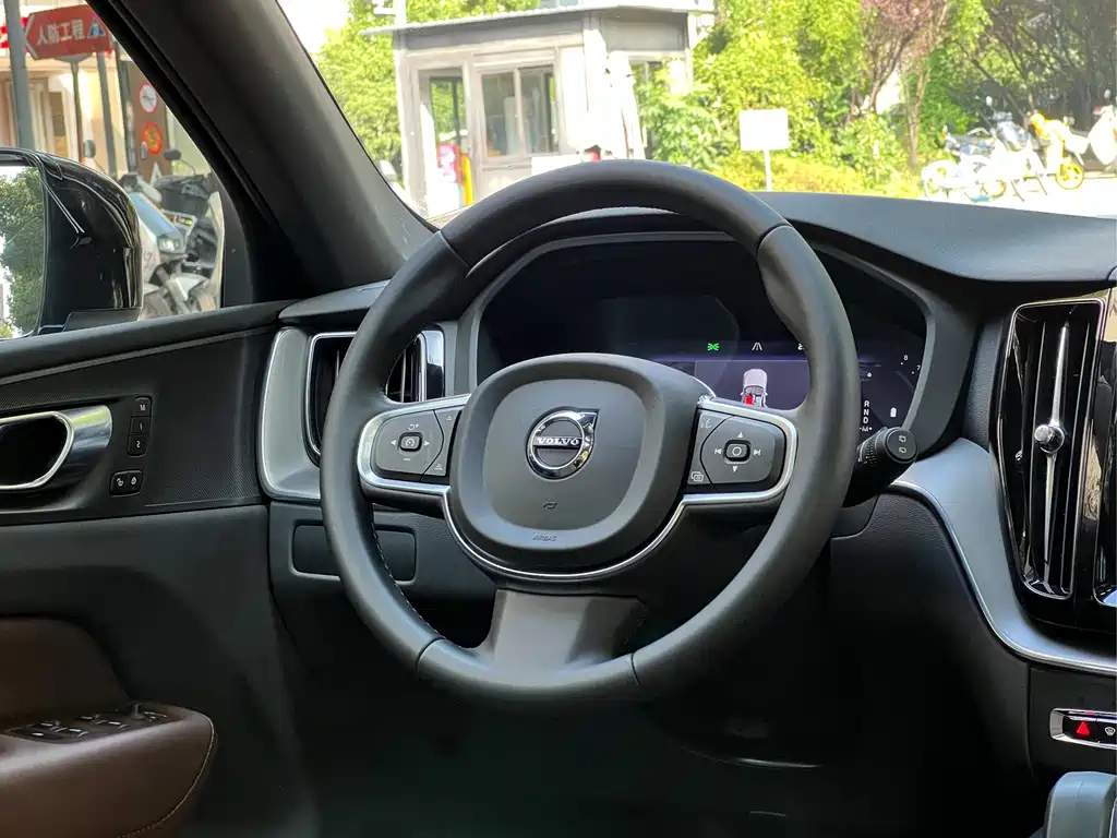 Volvo XC60 — миниатюра 16