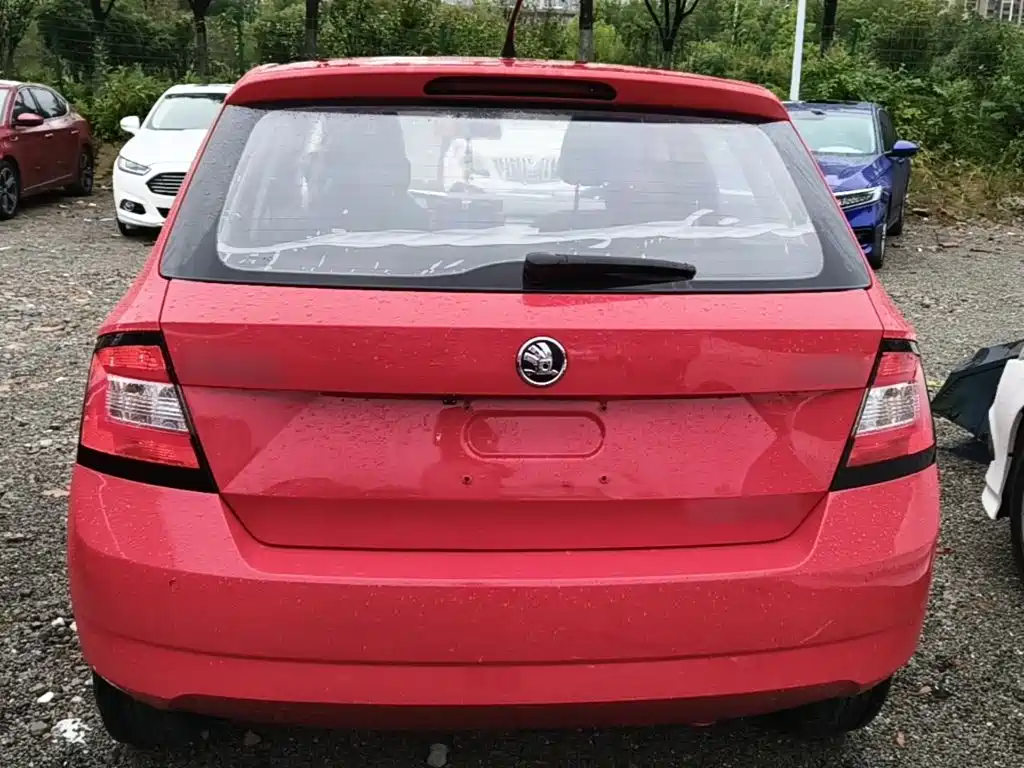 Skoda Fabia — миниатюра 6