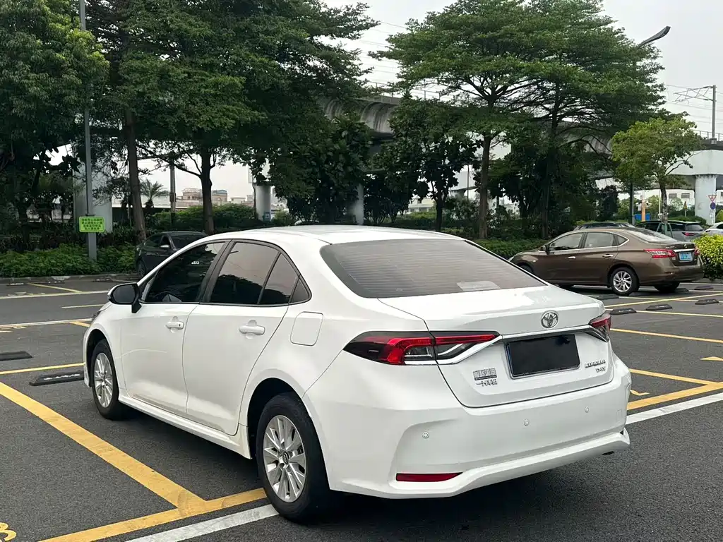 Toyota Corolla — миниатюра 6
