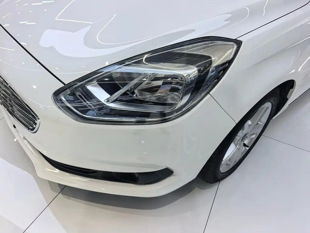 Ford Escort — миниатюра 4