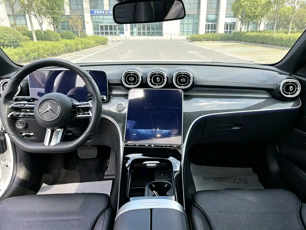 Mercedes-Benz C-Class — миниатюра 4