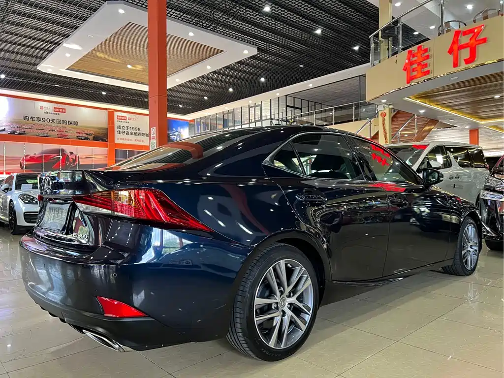 Lexus IS — миниатюра 4