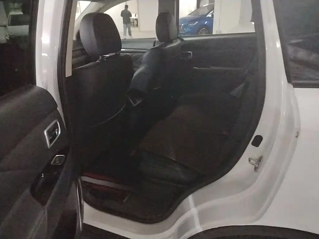 Mitsubishi Outlander — миниатюра 19